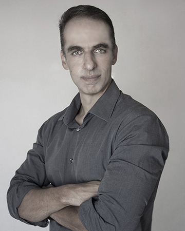 Dimitrios Hristu-Varsakelis headshot