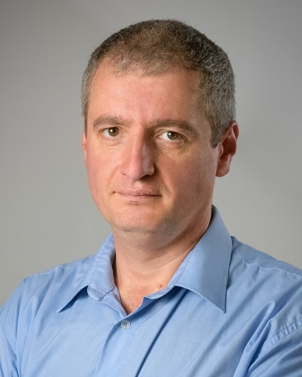 Lucian Busoniu headshot