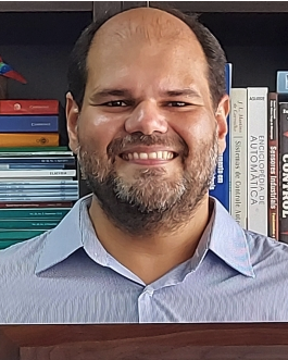 Tiago Roux Oliveira