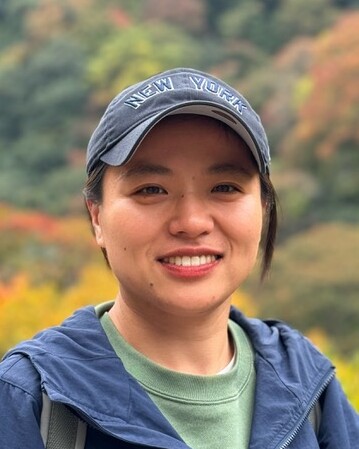 Yin Tong headshot