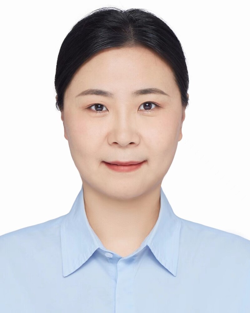 Xueyan Zhao headshot